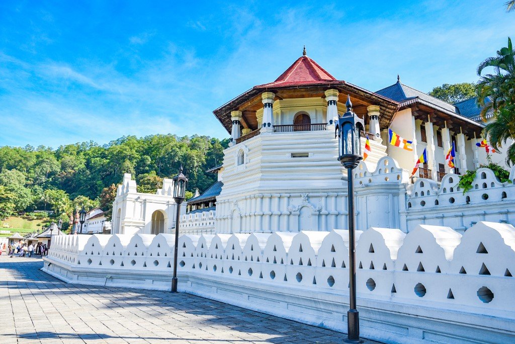 Kandy Temple of the Tooth Heritage Tour